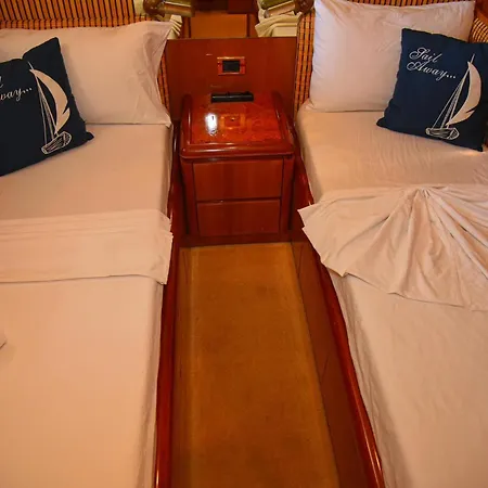 Botel Goekce1yacht *